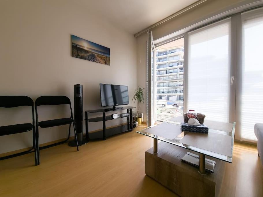Cozy Studio With Pool Close To The Sea Ostend Exterior photo